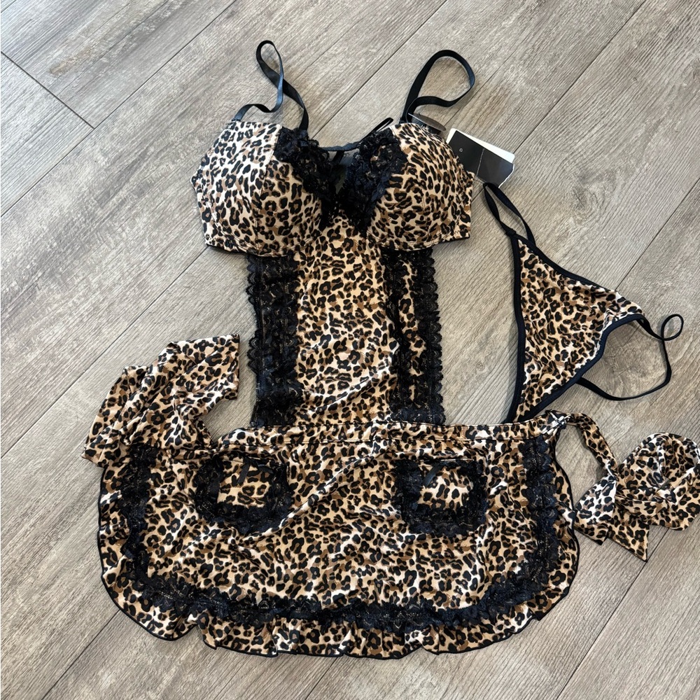 Leopard Print Lingerie Set with Black Lace Accents